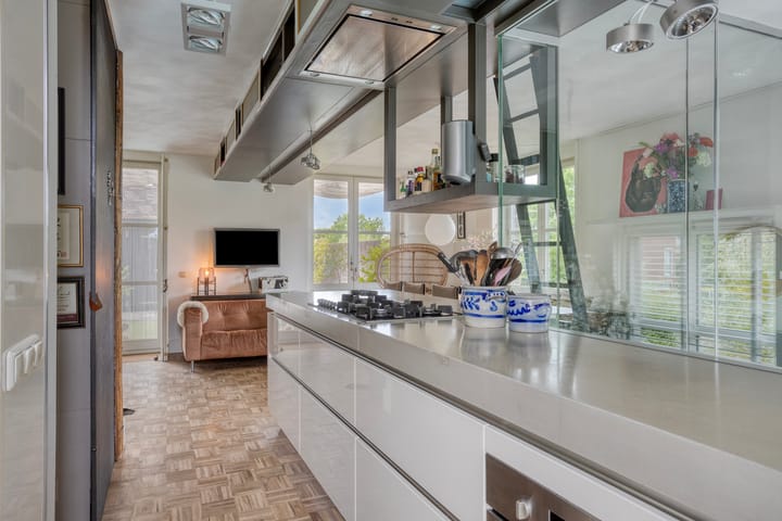 Photo 35 of Hoefslag 10