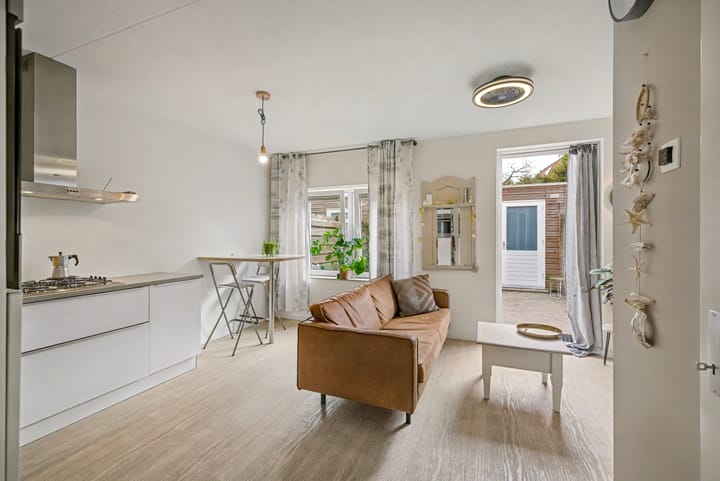 Photo 2 of Narcisstraat 21