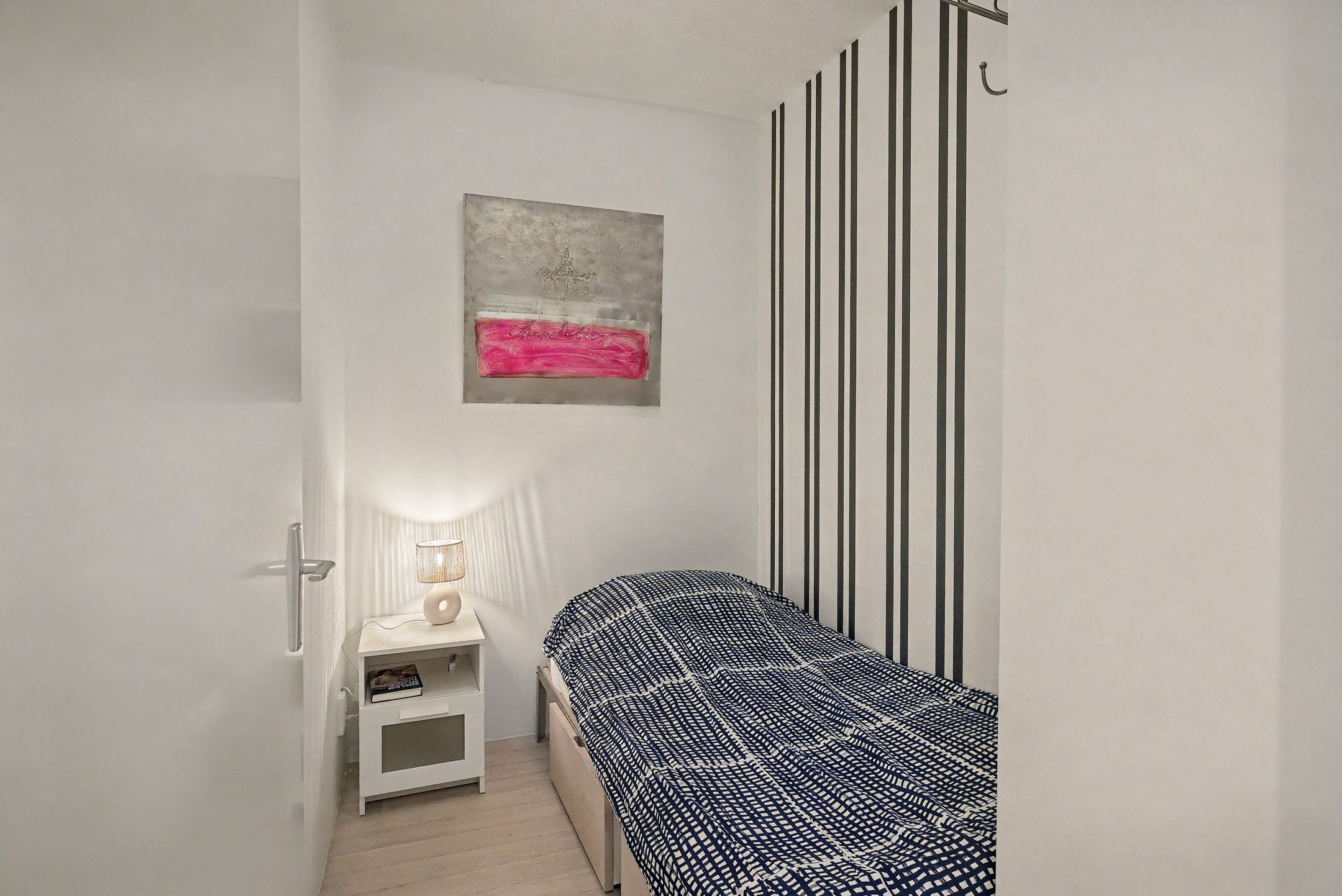 Photo 12 of Narcisstraat 21