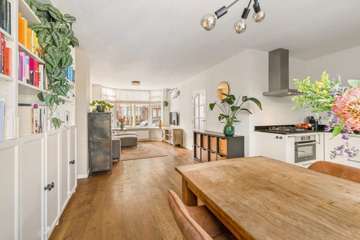 Photo 4 of Dr. Schaepmanstraat 81