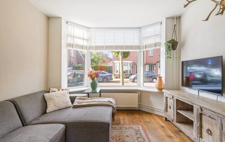 Photo 10 of Dr. Schaepmanstraat 81