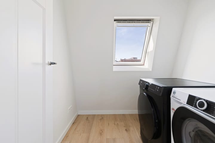 Photo 35 of Dr. Schaepmanstraat 81