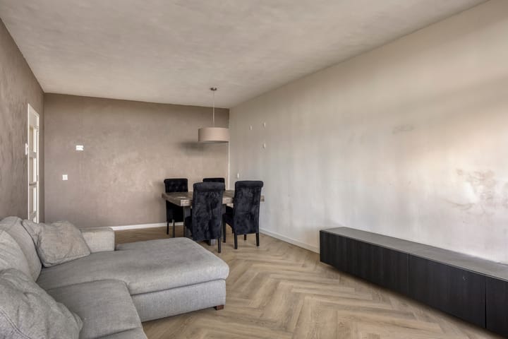 Foto 11 van Pinksterbloemweg 269