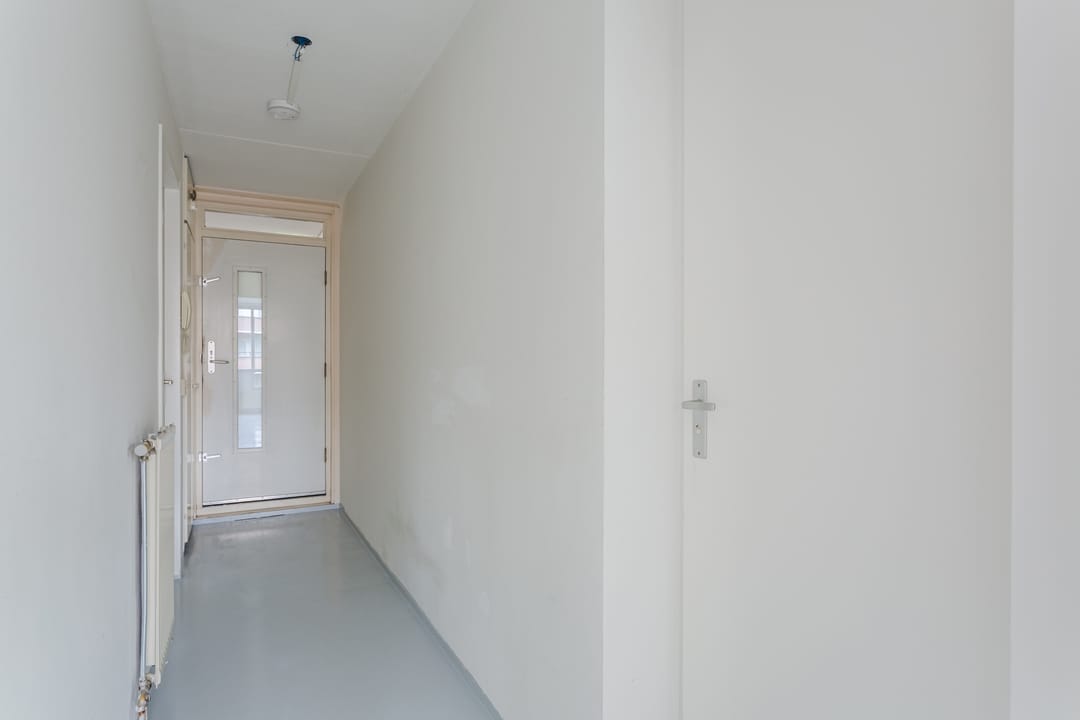 Photo 17 of Valkenierstraat 11