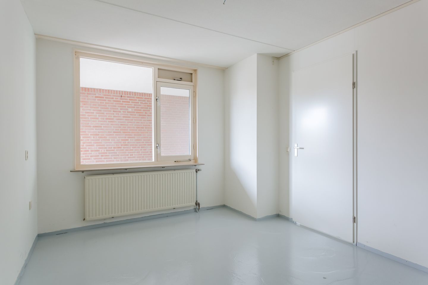 Photo 19 of Valkenierstraat 11