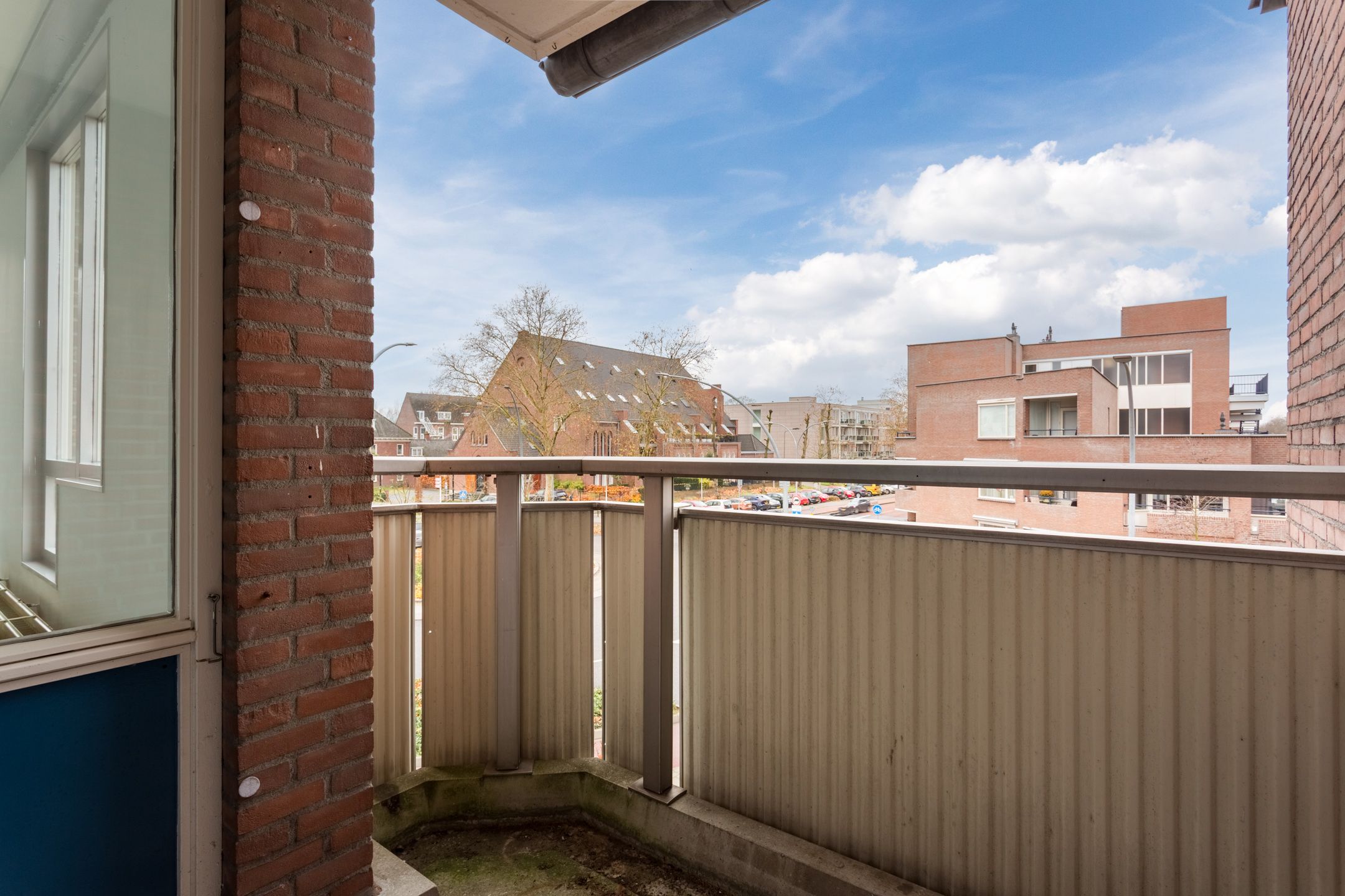 Photo 27 of Valkenierstraat 11