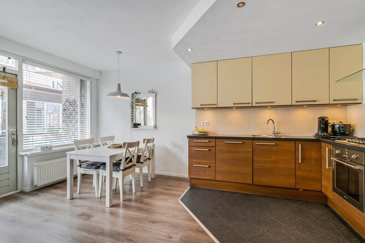 Photo 4 of Raadhuisstraat 9