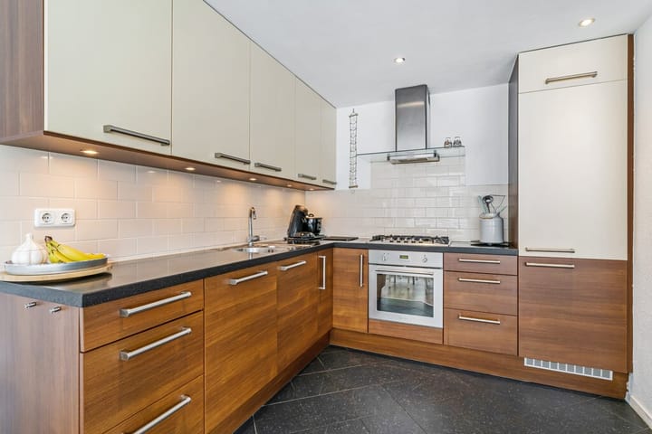 Photo 6 of Raadhuisstraat 9