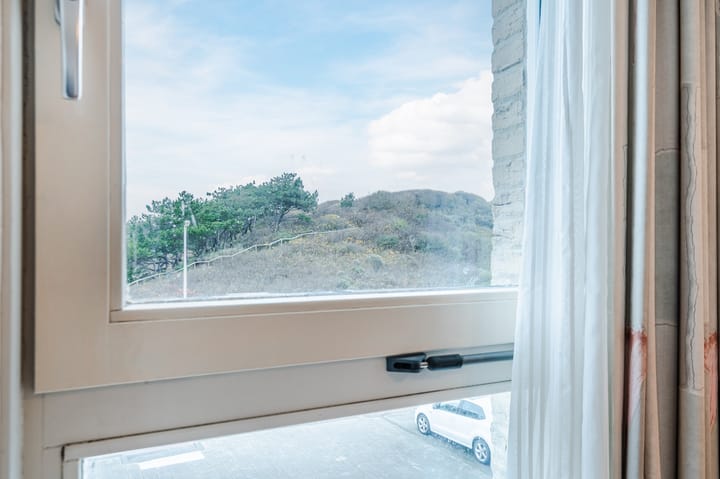 Photo 20 of Zeeweg 105