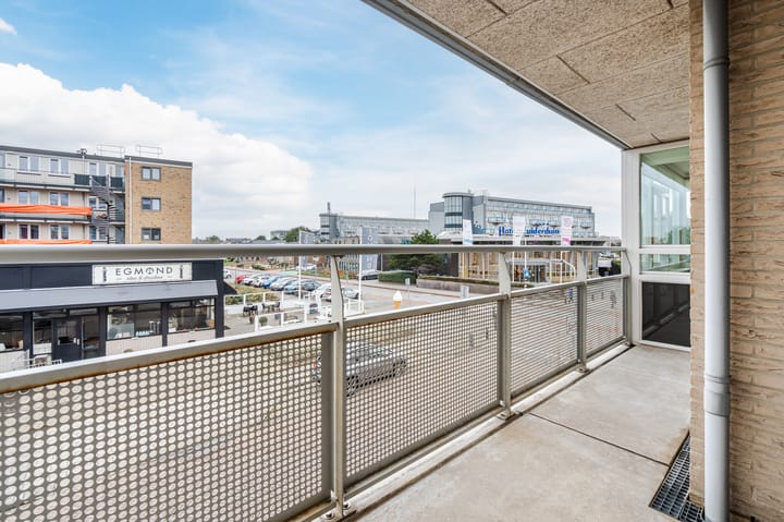 Photo 27 of Zeeweg 105