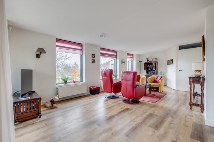 Foto 8 van Molenaarserf 51