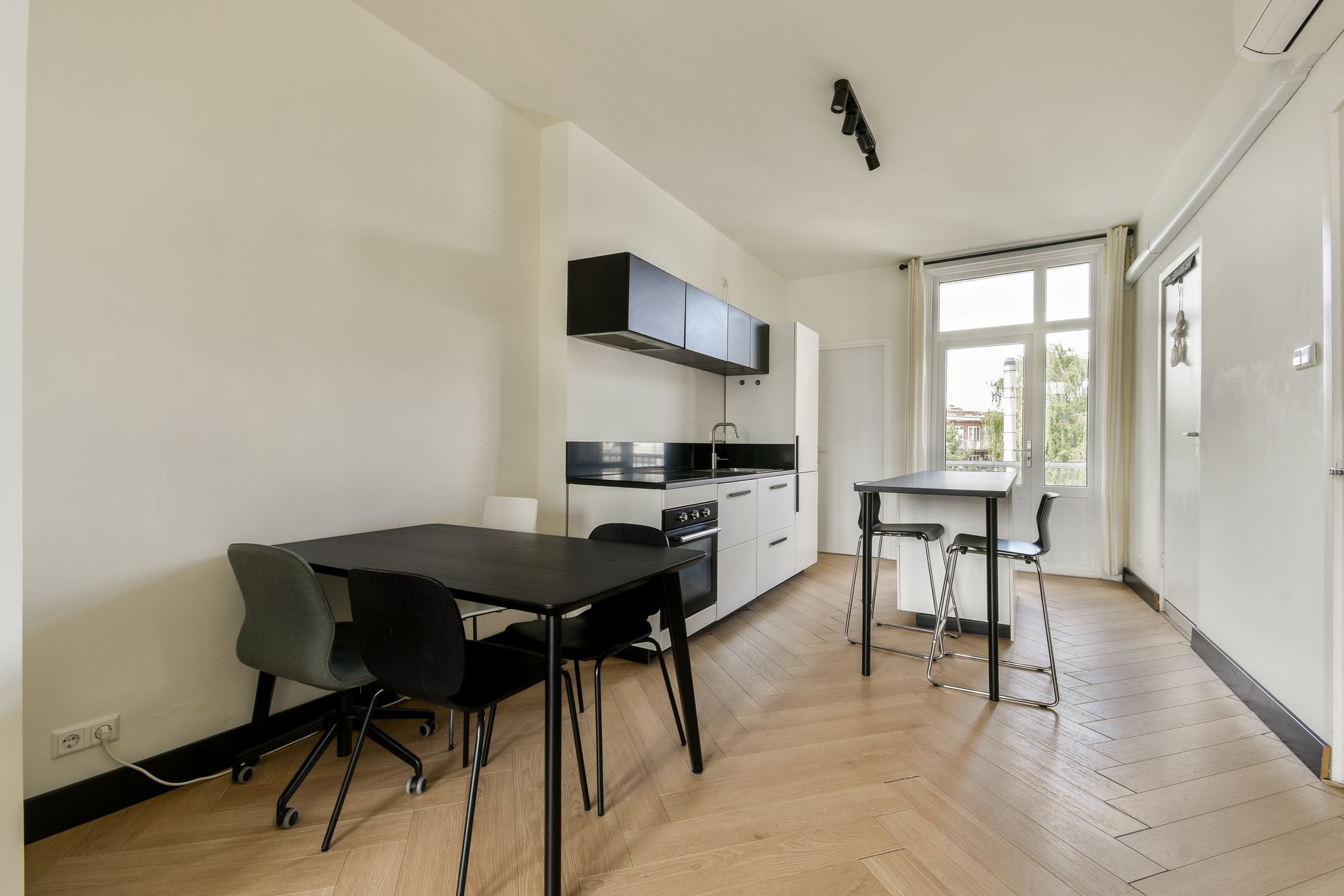 Foto 6 van Krugerplein 2-3