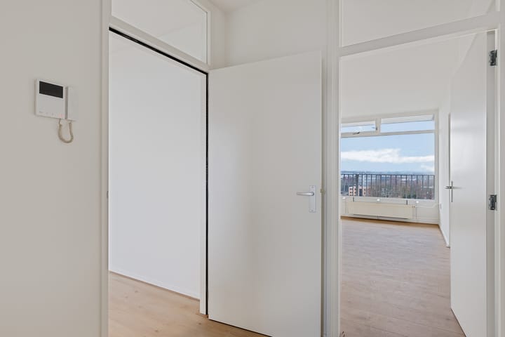 Photo 13 of Tjaarda 220