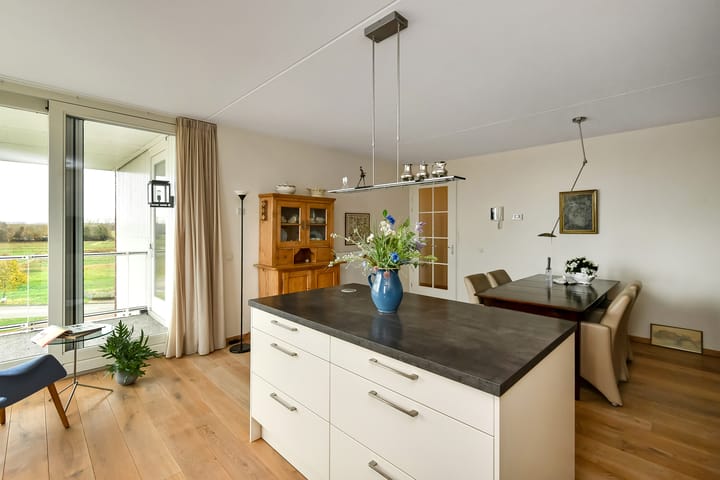 Photo 19 of Juno 167