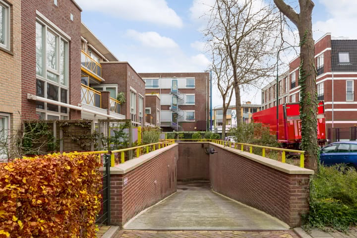 Photo 31 of Gerard Doustraat 18