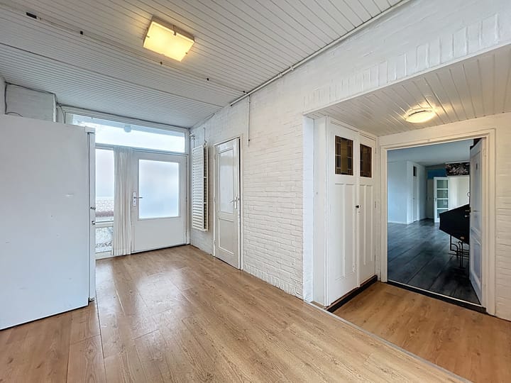 Photo 25 of Dorpsplein 4