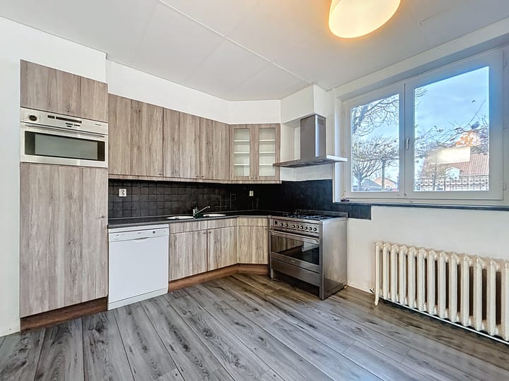 Photo 30 of Dorpsplein 4