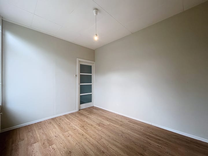 Photo 37 of Dorpsplein 4