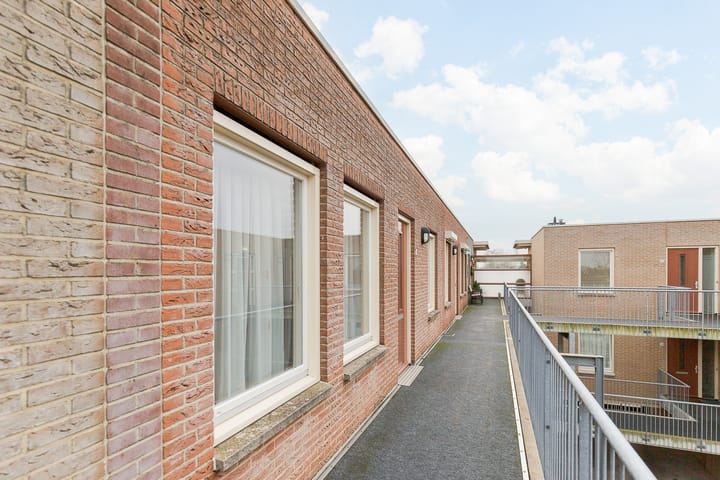 Photo 4 of Dr. Beelstraat 38
