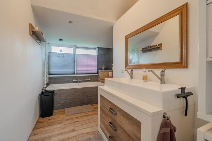 Photo 51 of Dorpsstraat 64