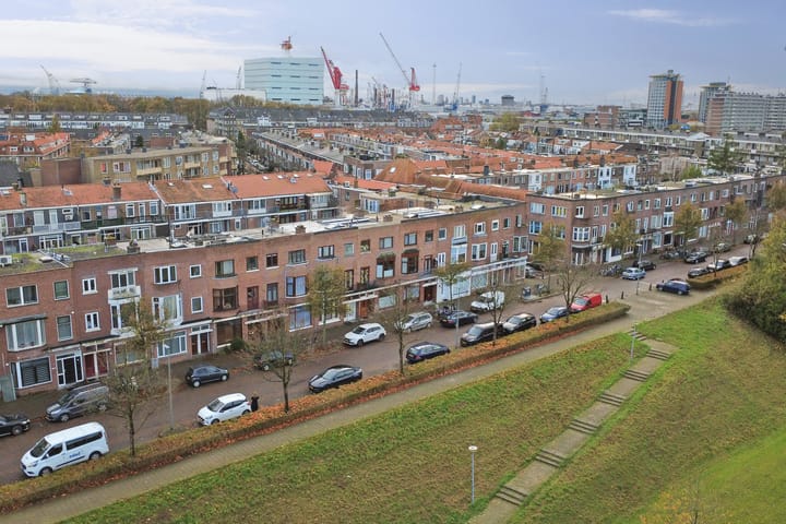 Foto 2 van Vlaardingerdijk 241-B