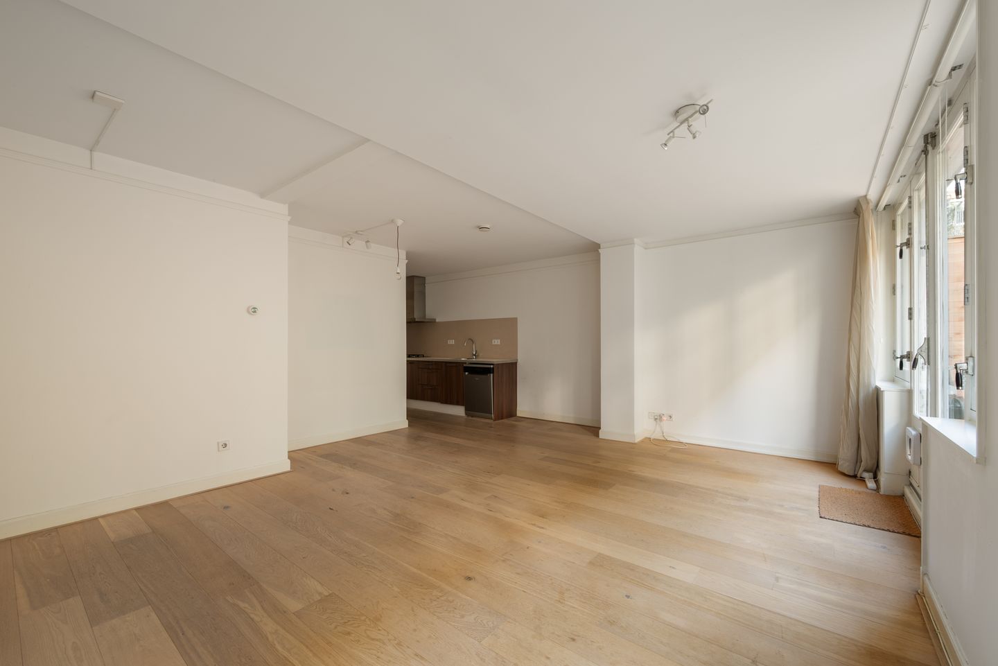 Photo 5 of Okeghemstraat 11-A