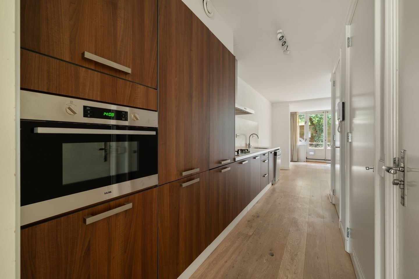 Photo 10 of Okeghemstraat 11-A