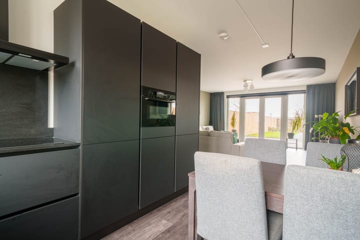 Foto 12 van Anna J. Cooperstraat 81