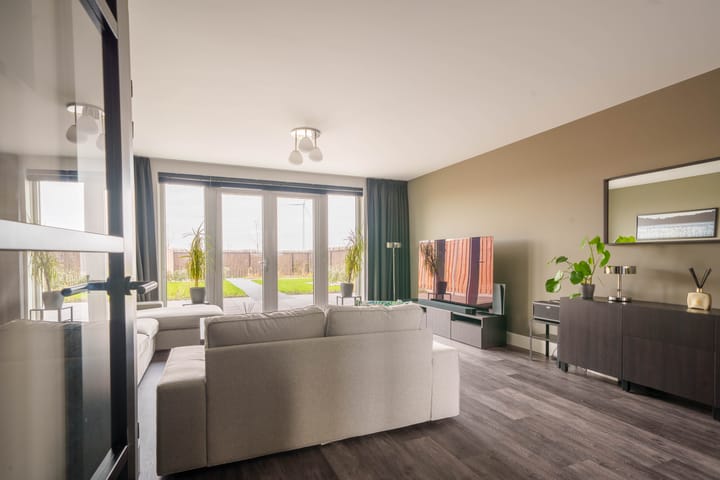 Photo 2 of Anna J. Cooperstraat 81