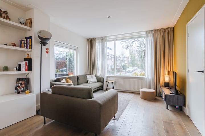 Photo 3 of Gijsbrecht van Nijenrodestraat 68