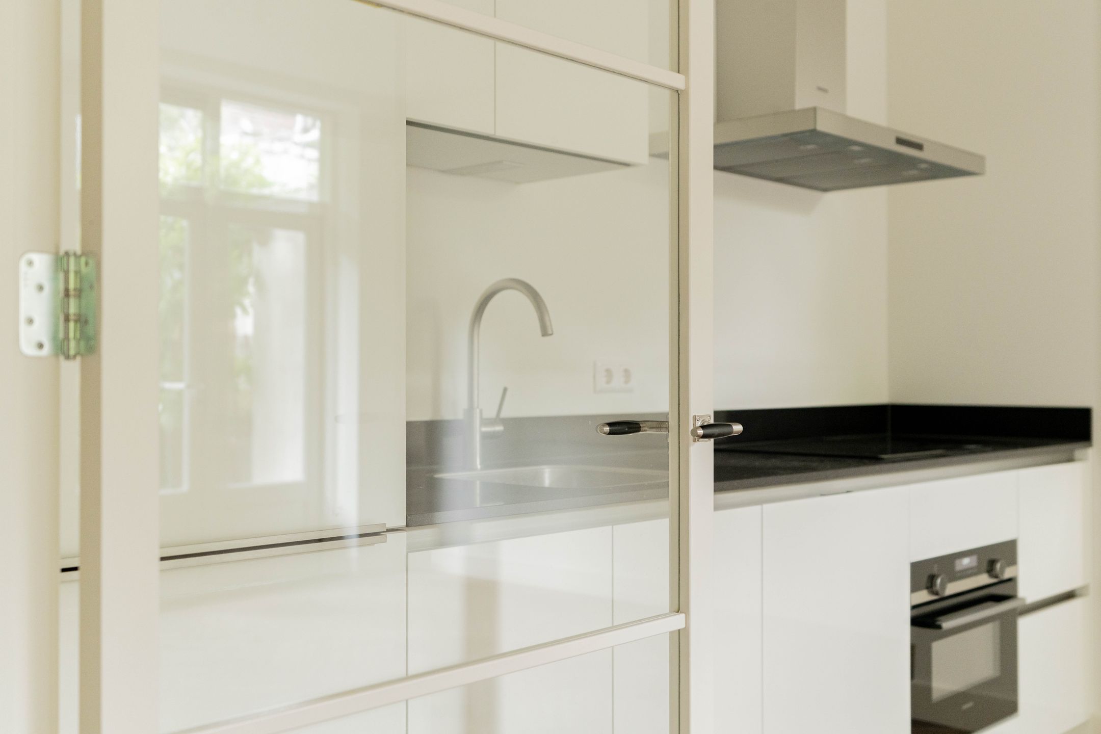 Foto 9 van Montelbaanstraat 11-H