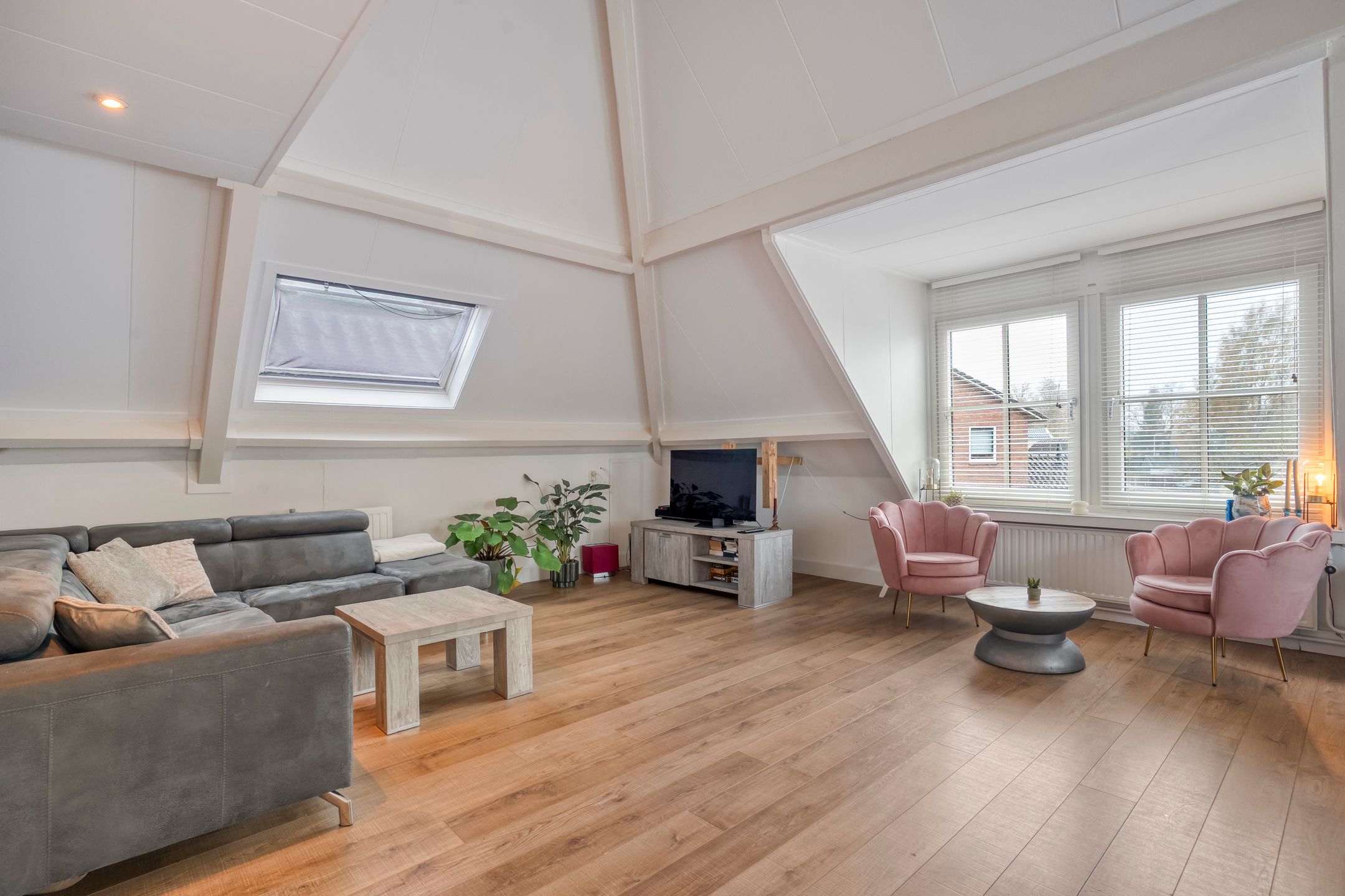 Foto 12 van Roggestraat 2