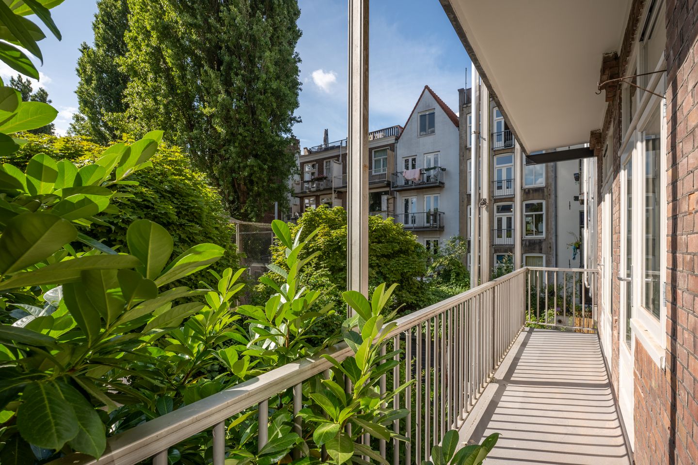 Photo 14 of Montelbaanstraat 11-1