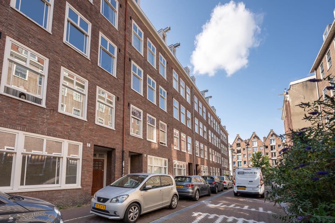 Photo 22 of Montelbaanstraat 11-1