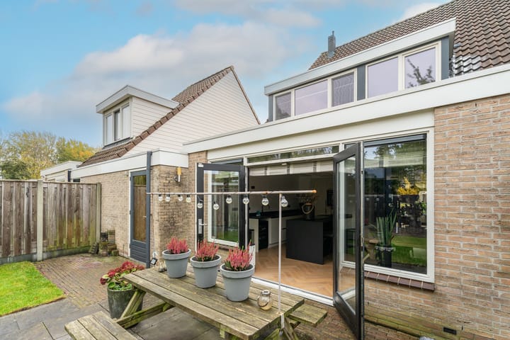 Foto 24 van De Bouw 199