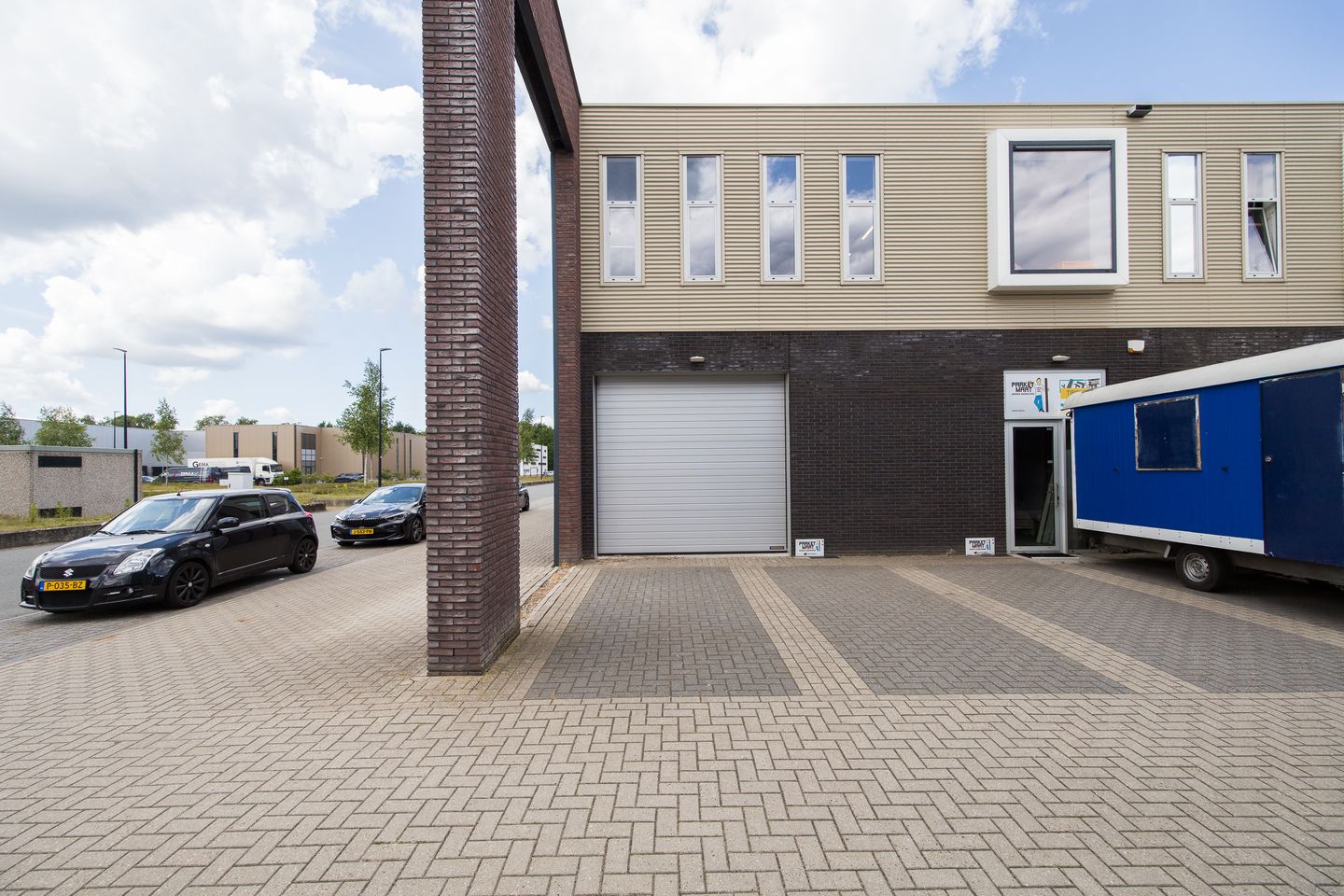 Bekijk foto 2 van Centurionbaan 42