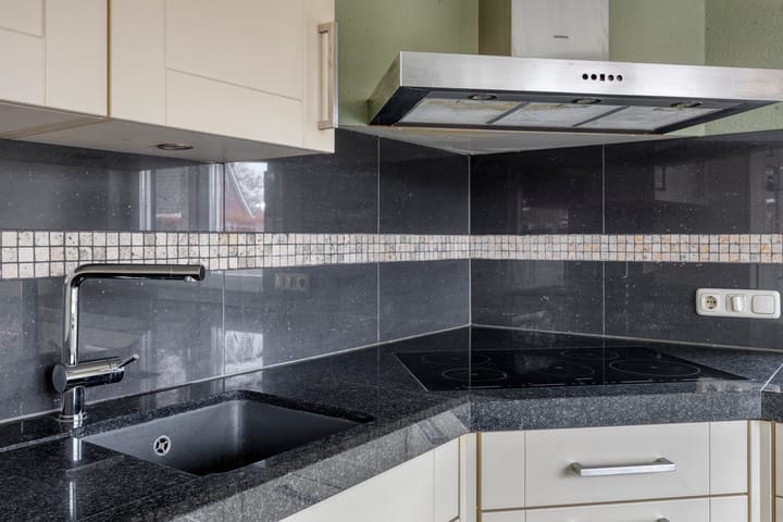 Foto 16 van Hovenstraat 8