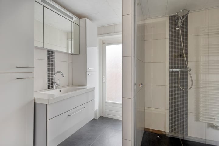 Foto 26 van Hovenstraat 8