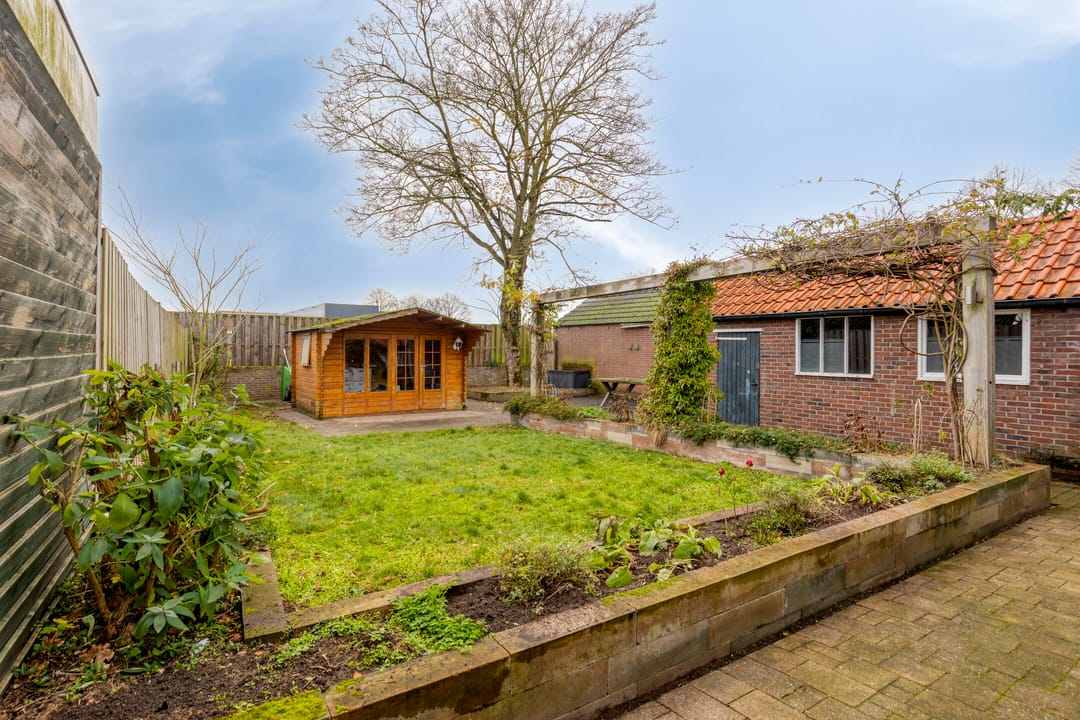 Photo 31 of Hovenstraat 8