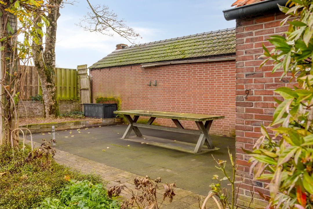 Photo 32 of Hovenstraat 8