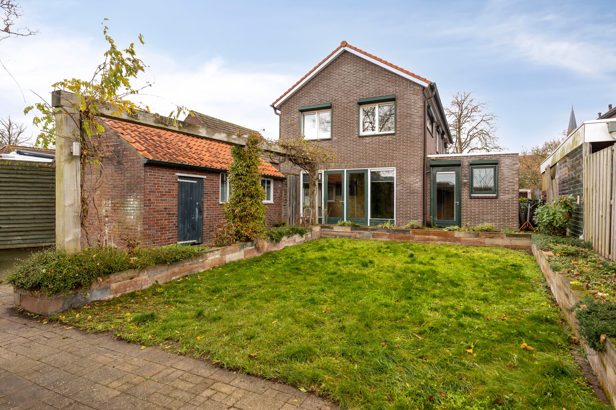 Photo 33 of Hovenstraat 8