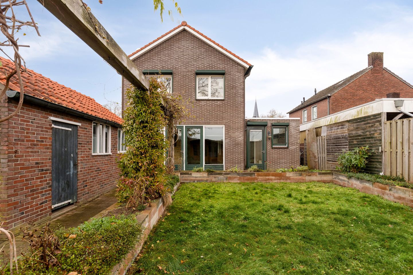 Photo 35 of Hovenstraat 8