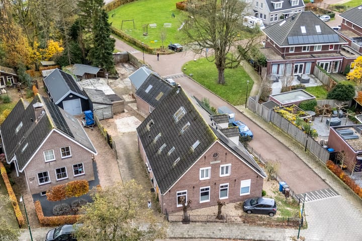 Photo 2 of Beverweertseweg 42