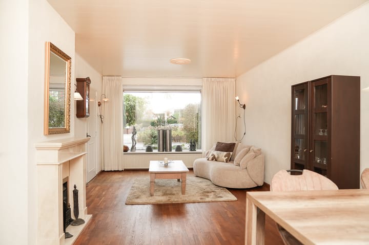 Photo 17 of Beatrixstraat 50