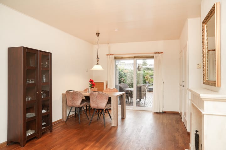 Photo 21 of Beatrixstraat 50