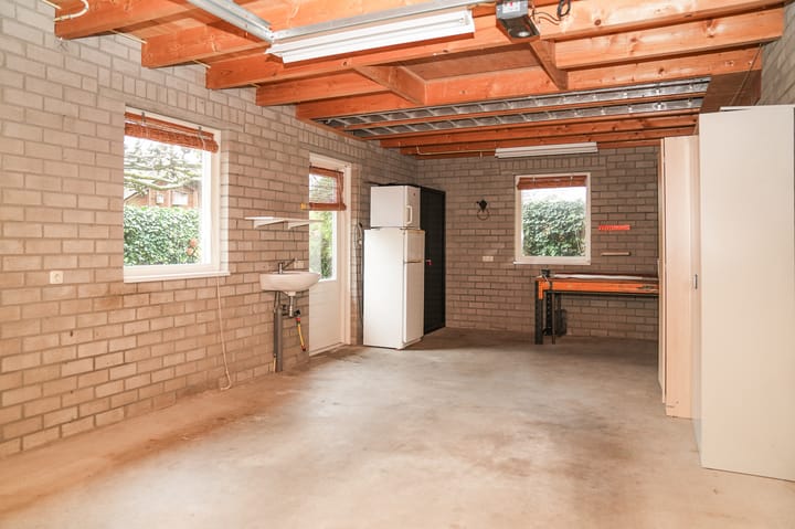 Photo 39 of Beatrixstraat 50