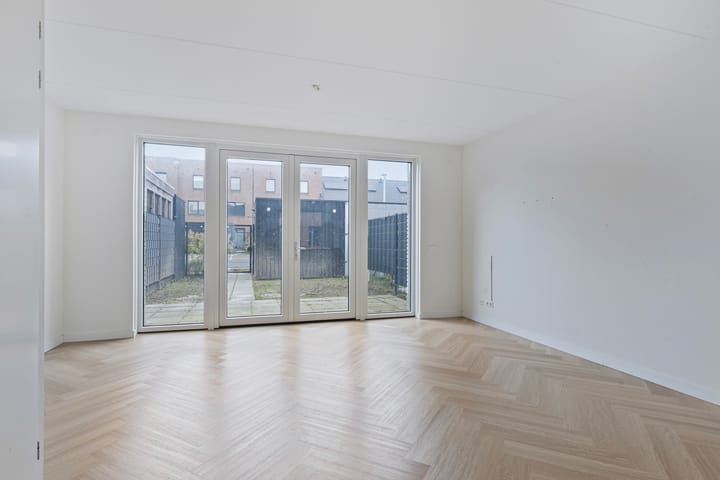 Photo 4 of Stevensweertstraat 32