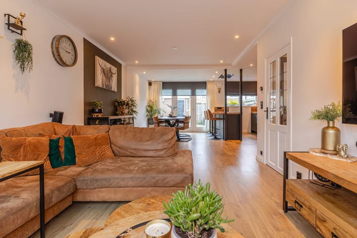 Foto 11 van Clematisstraat 33