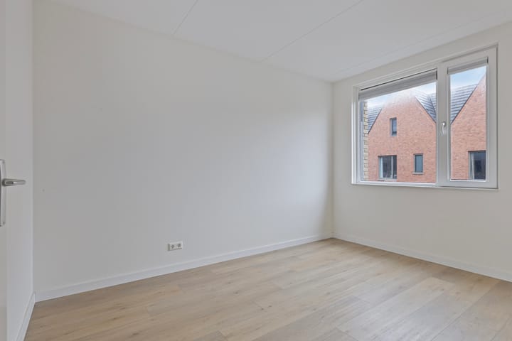 Photo 16 of Stevensweertstraat 32