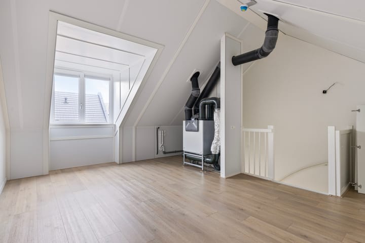 Photo 19 of Stevensweertstraat 32